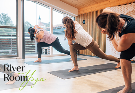 Du betrachtest gerade Hatha Vinyasa Yoga  (9er Block Donnerstag)
